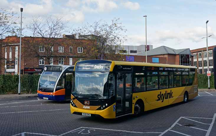 Kinchbus Alexander Dennis Enviro200MMC 152 & Centrebus Versa 782